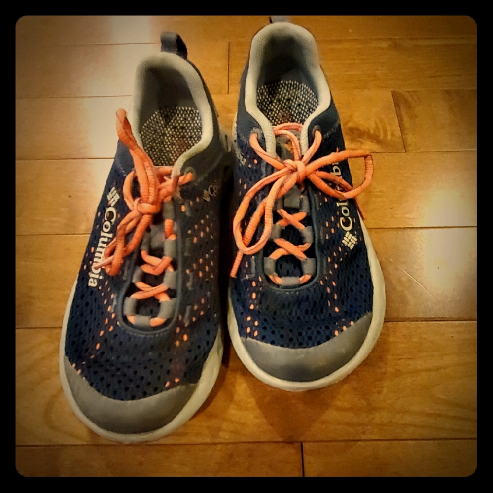 Columbia size 6 women's drainmaker water shoes